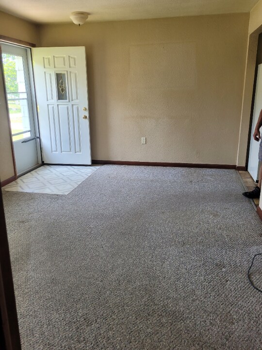 8527 Kirsch Rd in Erie, PA - Building Photo