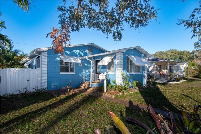 2491 35th Ave N in St. Petersburg, FL - Building Photo - Building Photo