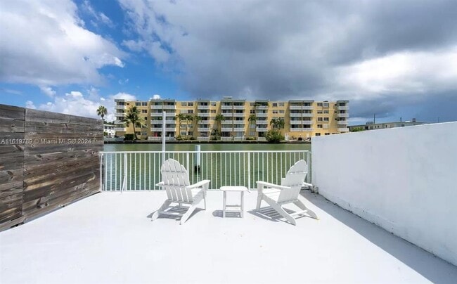 property at 7935 Crespi Blvd