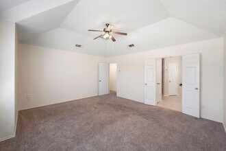 6917 Club Creek Dr in Fort Worth, TX - Building Photo - Building Photo