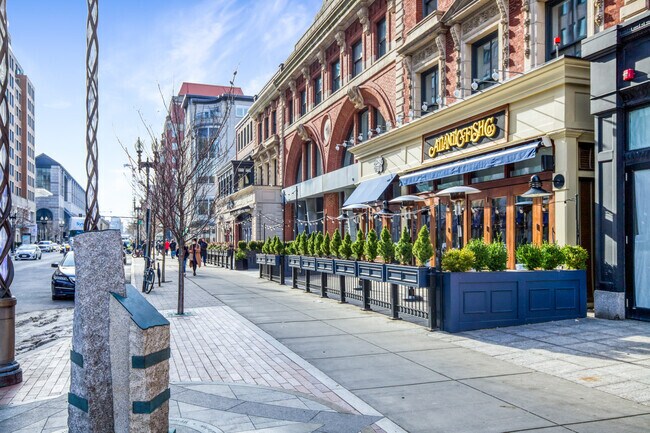 777 Boylston St, Unit 790-5K in Boston, MA - Foto de edificio - Building Photo