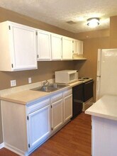 1081 S Broadway in Lexington, KY - Building Photo - Building Photo