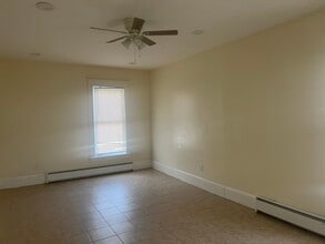 8 Fox Terrace in Poughkeepsie, NY - Building Photo - Building Photo