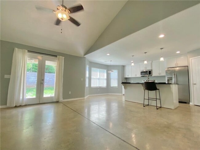 133 S Pinyon Point in Fayetteville, AR - Building Photo - Building Photo