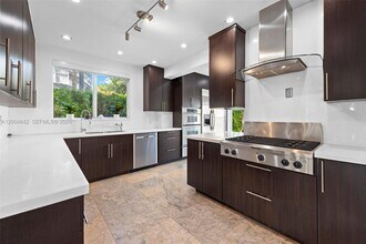 3483 Chase Ave in Miami Beach, FL - Building Photo - Building Photo