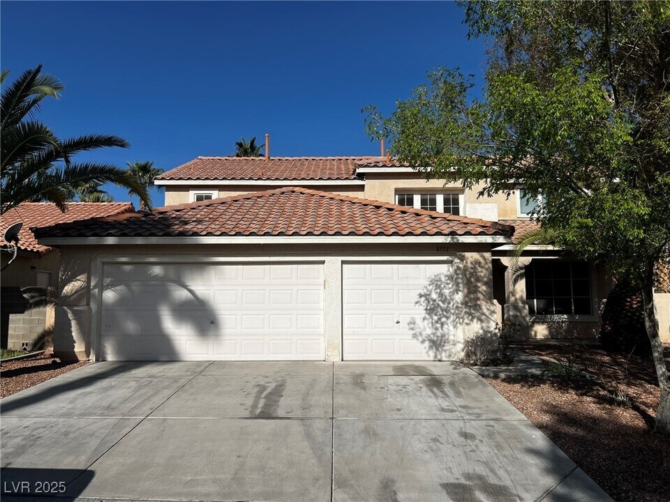 8751 Quintane Ln in Las Vegas, NV - Building Photo