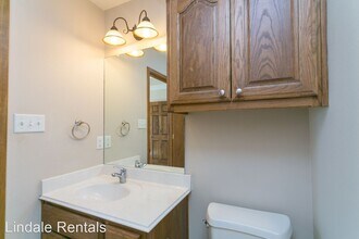 16111 Rolling Meadows Dr in Lindale, TX - Building Photo - Building Photo