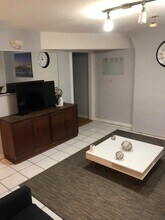 429 Marlborough St, Unit 1 in Boston, MA - Foto de edificio - Building Photo