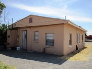 7143 N Loop Dr in El Paso, TX - Building Photo - Building Photo