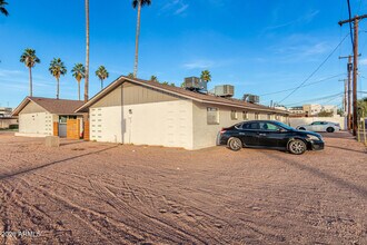 405 S Priest Dr in Tempe, AZ - Foto de edificio - Building Photo