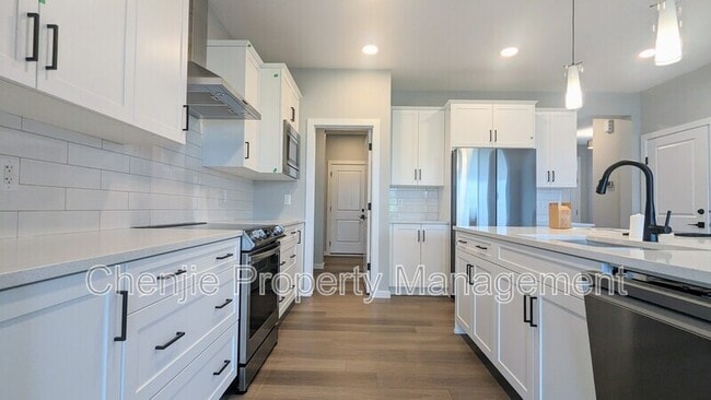115 Stiles Bend in Leduc, AB - Building Photo - Building Photo
