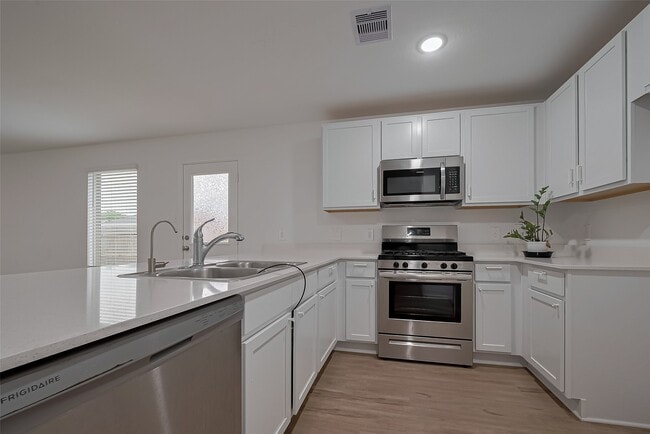 24119 Maple Turn Ln in Hockley, TX - Building Photo - Building Photo
