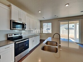 1408 E Ludlow St in Kuna, ID - Building Photo - Building Photo