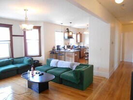 331 Faneuil St, Unit 3 in Boston, MA - Building Photo