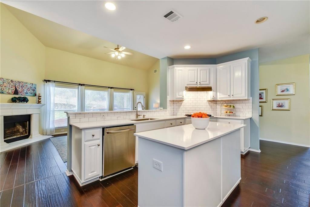 10 Juniper Berry Way in Austin, TX - Building Photo