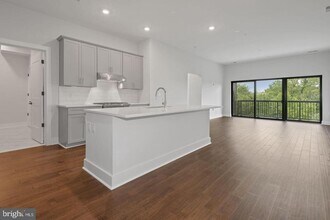 44691 Wellfleet Dr in Ashburn, VA - Building Photo - Building Photo