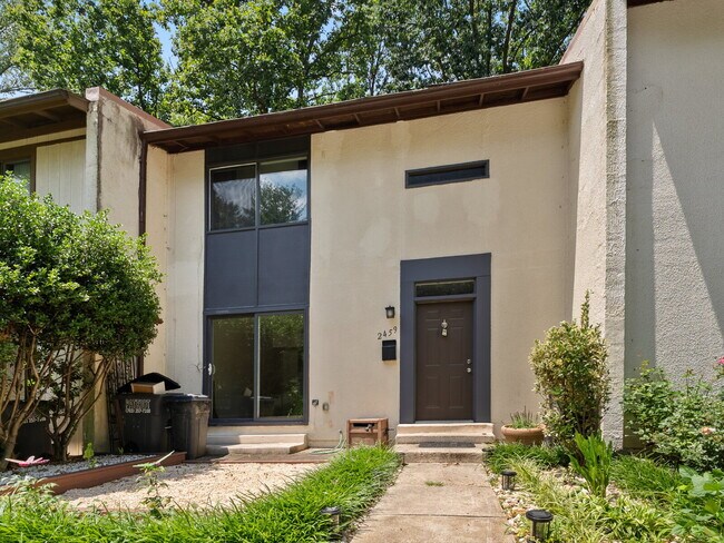 2459 Pyrenees Ct in Reston, VA - Building Photo - Building Photo