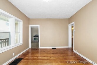 112 Caledonia St NE in Grand Rapids, MI - Building Photo - Building Photo