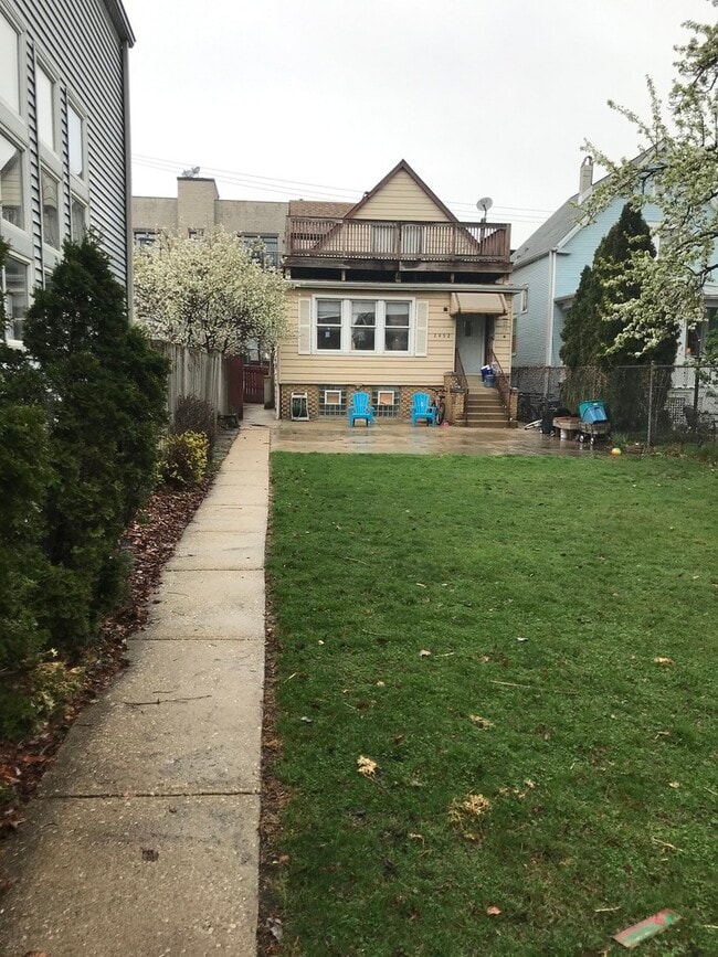property at 2452 W Winona St