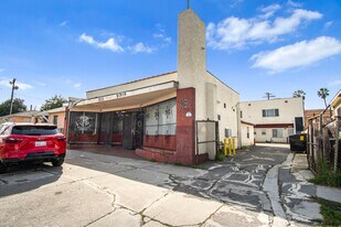9321 S Western Ave in Los Angeles, CA - Building Photo