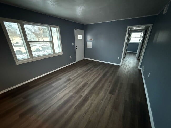 2103 Willowrow Ave NE in Canton, OH - Building Photo - Building Photo