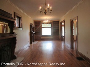 629 Dennison Ave in Columbus, OH - Building Photo - Building Photo