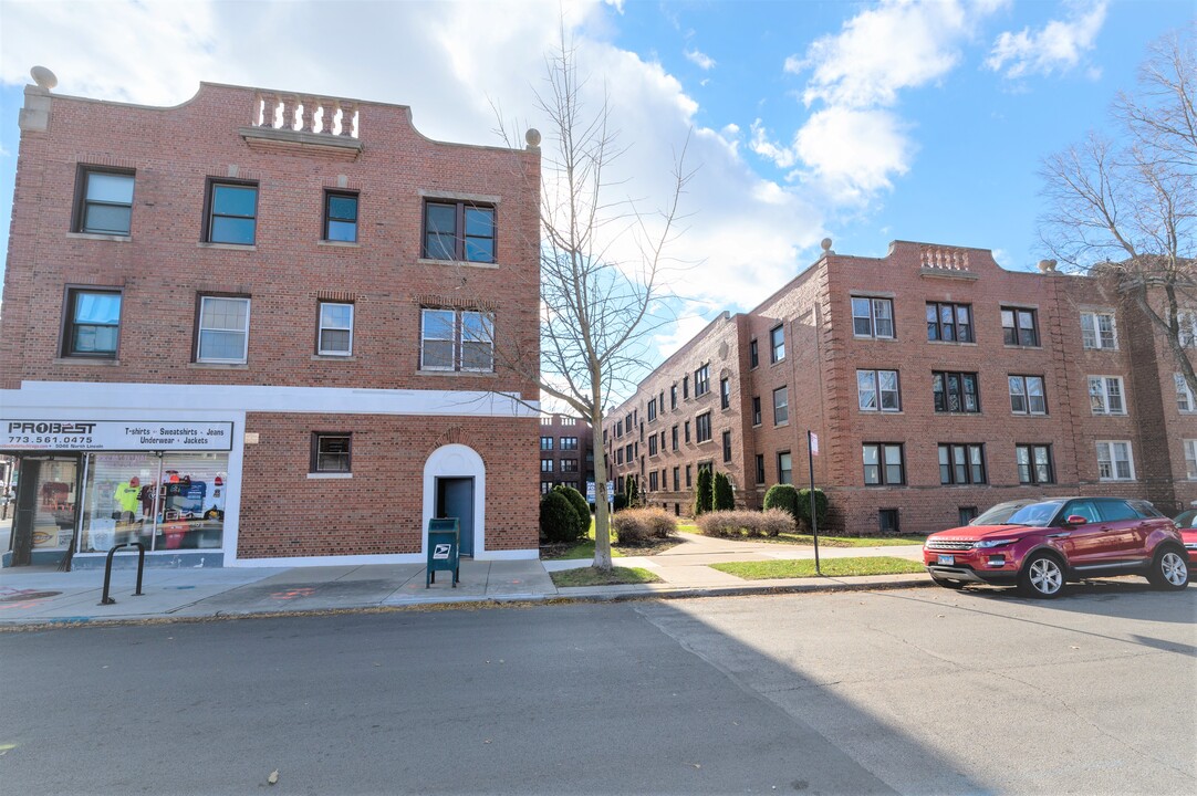 5018-5040 N Lincoln Ave in Chicago, IL - Building Photo