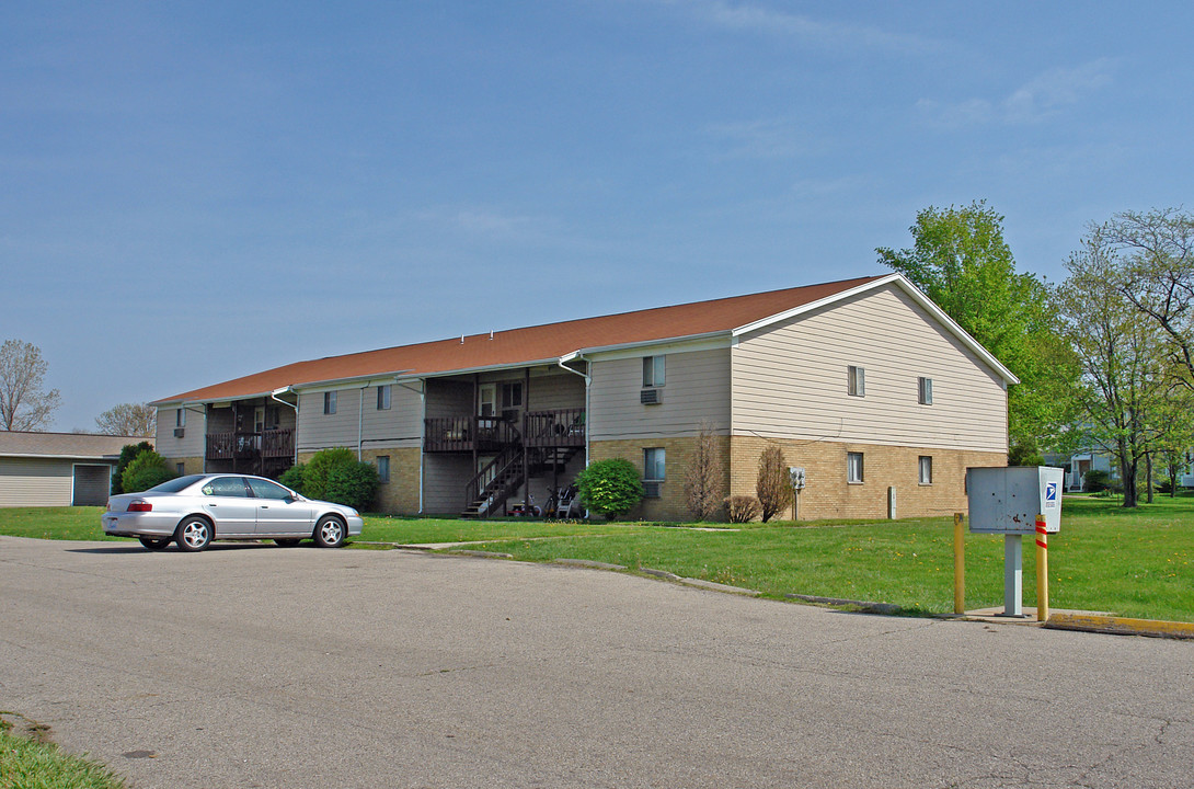 Hedgewood Apartments in South Charleston, OH - Building Photo