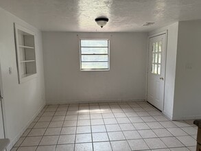 1110 NW 17th Ave in Chiefland, FL - Building Photo - Building Photo