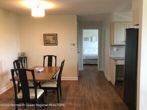 6 Wharfside Dr in Monmouth Beach, NJ - Building Photo - Building Photo