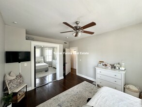 137 Hampshire St, Unit 1 in Cambridge, MA - Building Photo - Building Photo