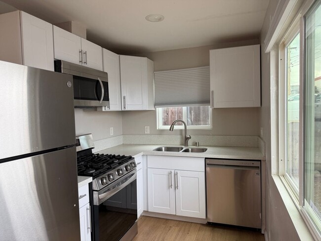 2547 A Ave in National City, CA - Foto de edificio - Building Photo