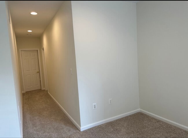 14915 Abilene Way in Woodbridge, VA - Building Photo - Building Photo