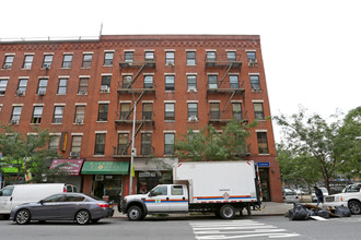 2518-2522 Frederick Douglass Blvd in New York, NY - Building Photo - Building Photo