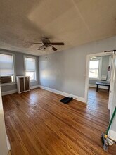 628 Wynnewood Rd, Unit 3rd Floor in Philadelphia, PA - Building Photo - Building Photo