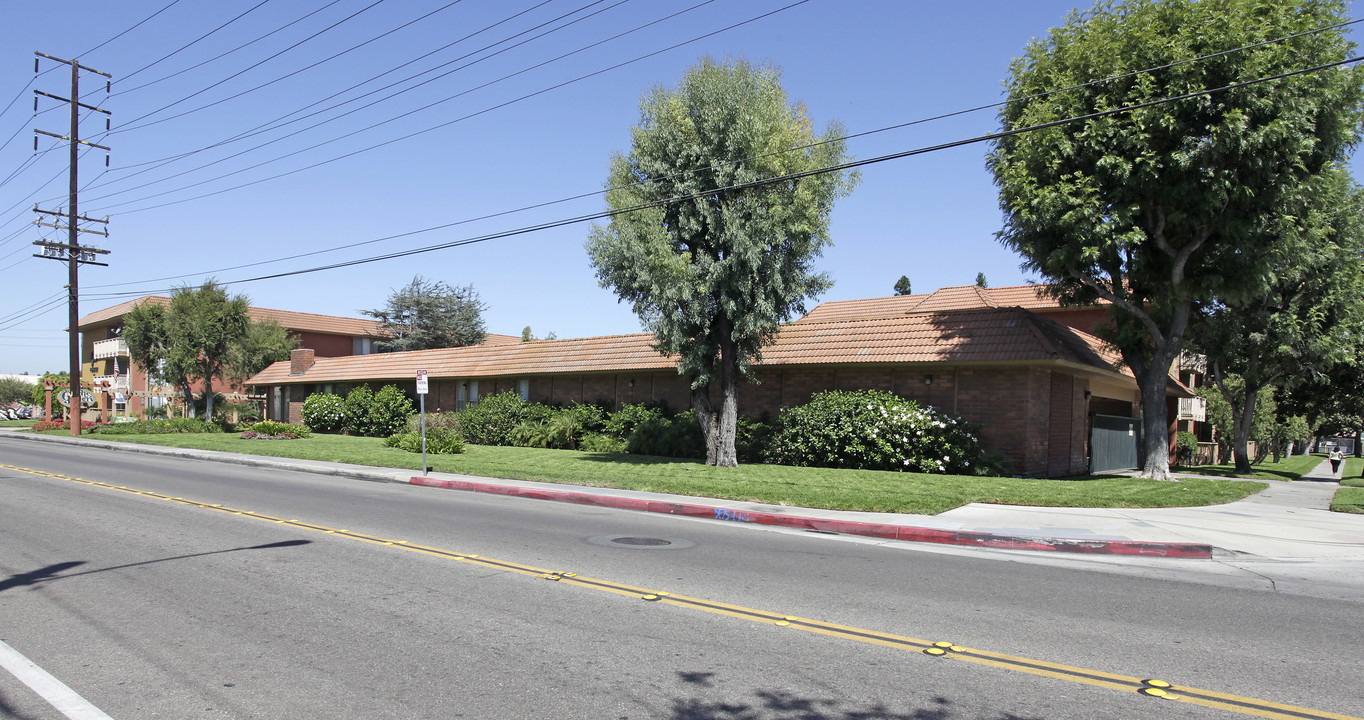 Gallery Apartments in Anaheim, CA - Building Photo