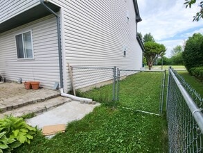 7851 Thornhill Dr in Ypsilanti, MI - Building Photo - Building Photo