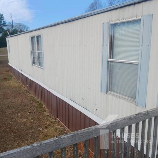 property at 108 Smiley Dr