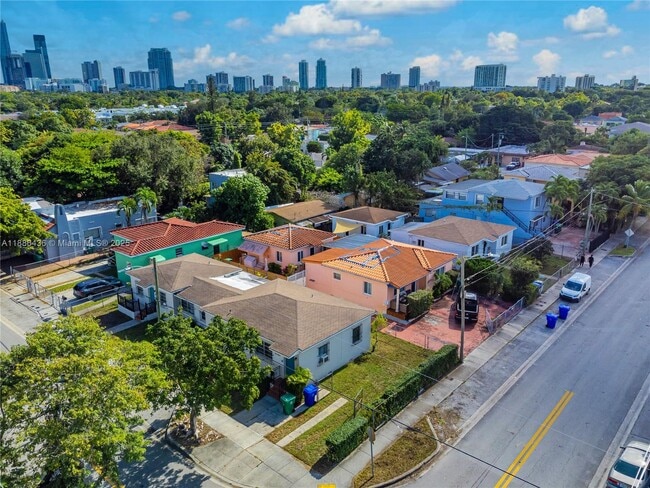 property at 1050 SW 9th St