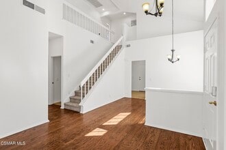 495 Novara Way in Oak Park, CA - Building Photo - Building Photo