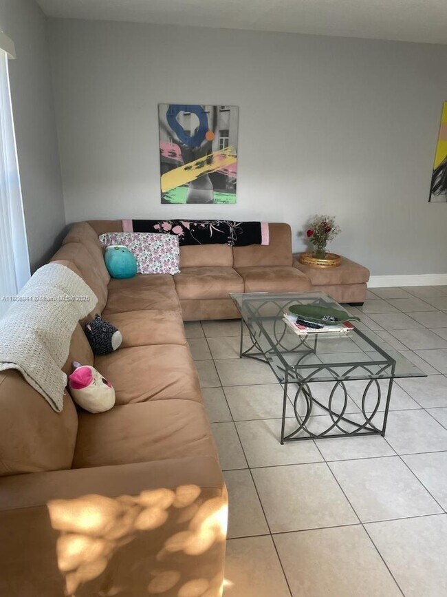 1412 NE 12th St in Fort Lauderdale, FL - Building Photo - Building Photo