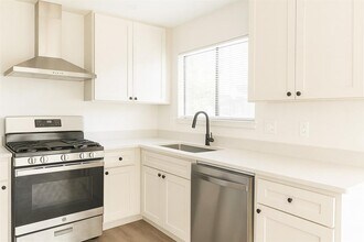 1700 Garden Villa Dr in Georgetown, TX - Building Photo - Building Photo