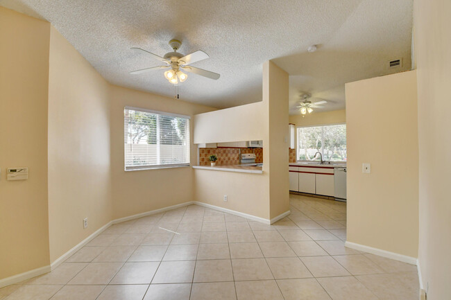 6796 Via Regina in Boca Raton, FL - Building Photo - Building Photo