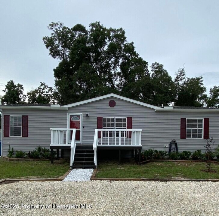 6432 Finance Ave in Spring Hill, FL - Building Photo