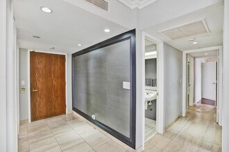 19355 Turnberry Way in Aventura, FL - Building Photo - Building Photo