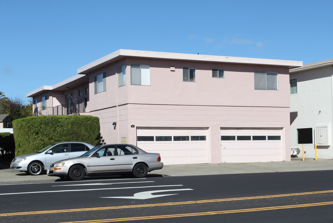 74 Arroyo Dr in South San Francisco, CA - Building Photo