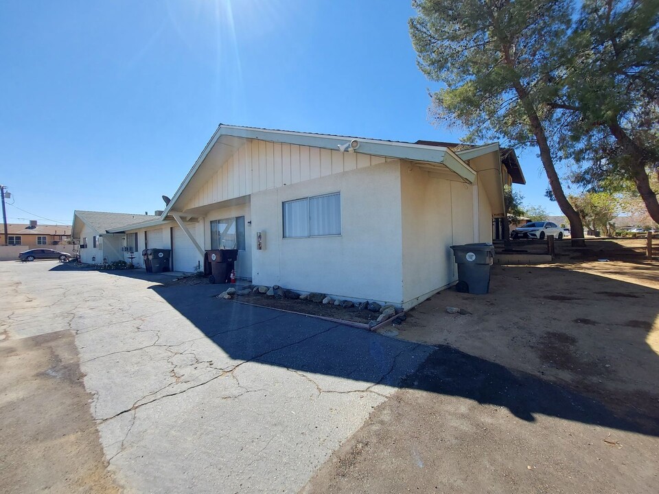 7135 Palo Alto Ave in Yucca Valley, CA - Building Photo