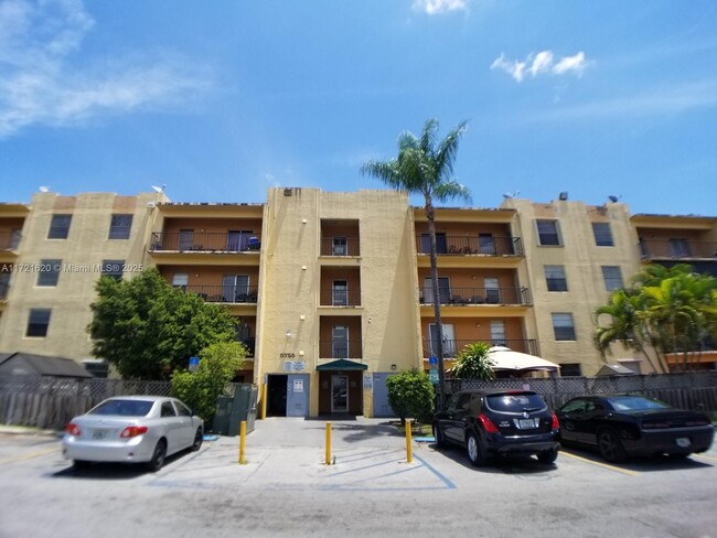 5755 W 20th Ave in Hialeah, FL - Building Photo - Building Photo