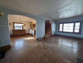 1131 Pemberton Dr in Fort Wayne, IN - Building Photo - Building Photo