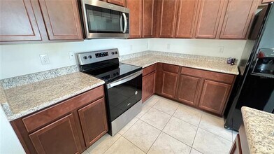 819 Fillmore Ct in Davenport, FL - Building Photo - Building Photo